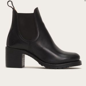 Frye Sabrina Chelsea Boot